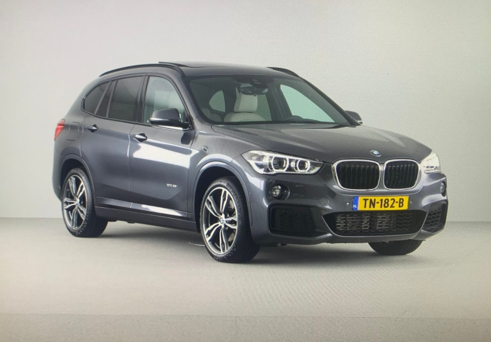 BMW X1 Xdrive25i 231pk Aut 2018 Grijs, 1998 cc, 15 km/l, 4 cilinders, 2000 kg