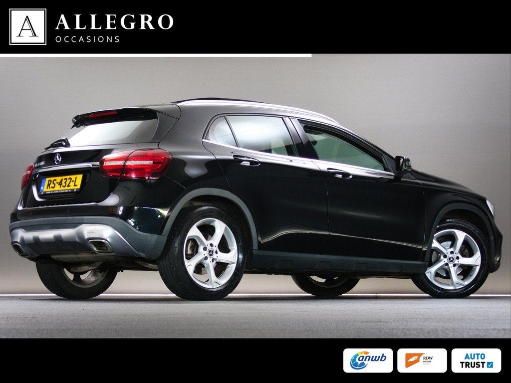 Mercedes-Benz GLA-Klasse 180 Ambition (SCHUIF-/KANTELDAK, NA, Auto's, Mercedes-Benz, Start-stop-systeem, Gebruikt, 4 cilinders