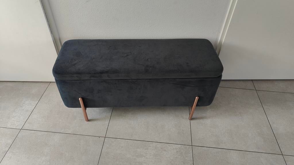 Fluwelen Opbergbankje - Donkerblauw met Koperen Poten, Huis en Inrichting, Woonaccessoires | Kisten, Minder dan 50 cm, 50 tot 100 cm