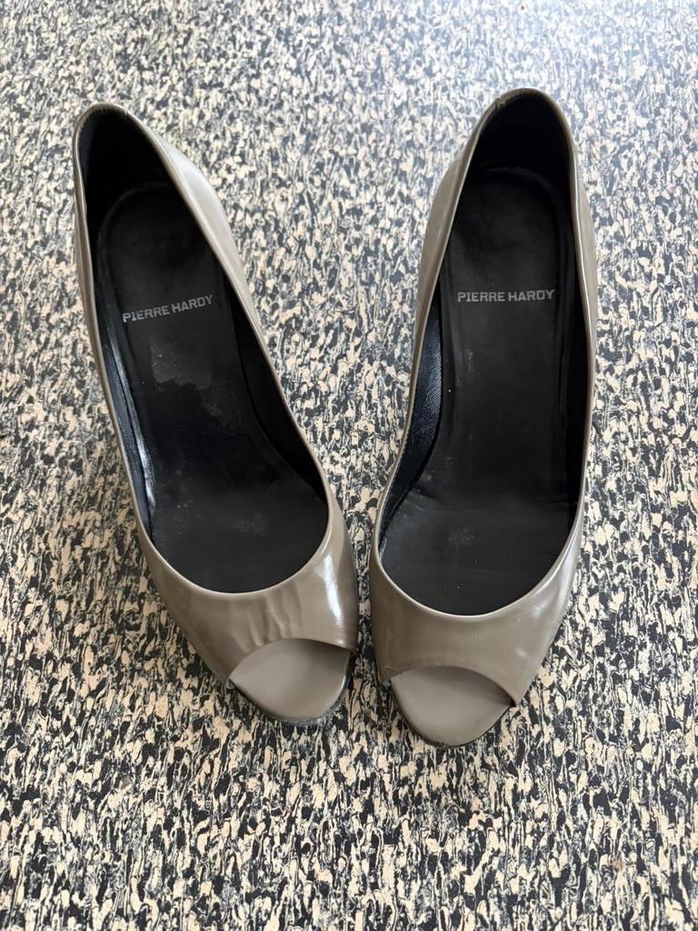 Pierre Hardy, peep toe, maat 38, Pumps, Ophalen of Verzenden, Zo goed als nieuw, Grijs