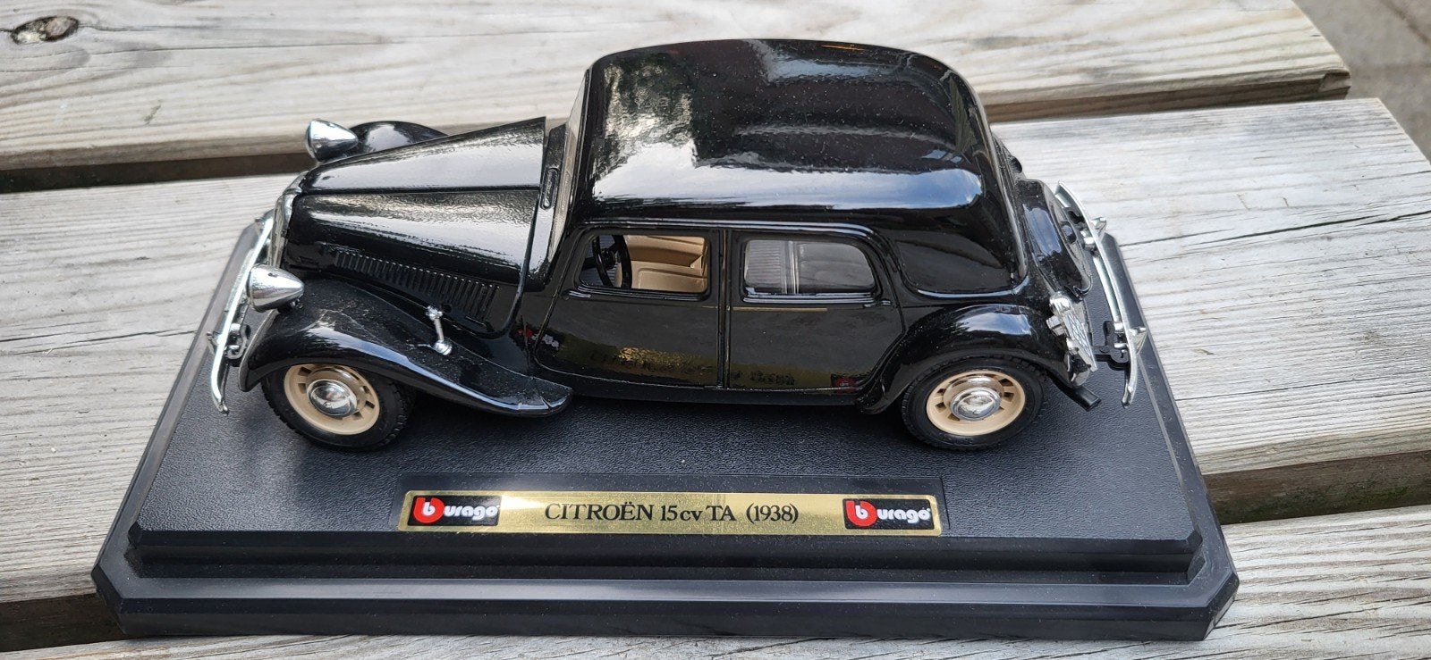 1:24 schaalmodel Bburago citroen 15 cv TA (1938), Ophalen of Verzenden, Overige merken