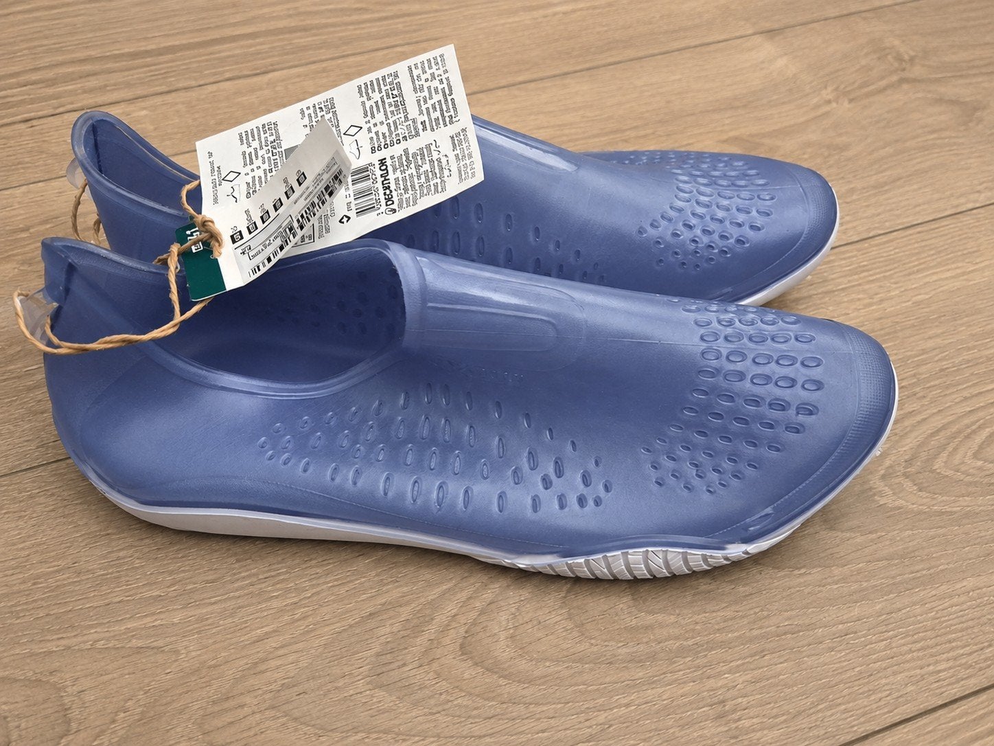 Nieuwe waterschoenen maat 41 Decathlon met kaartje, Watersport en Boten, Watersportkleding, Ophalen of Verzenden, Nieuw, Zeil- of Surfschoenen