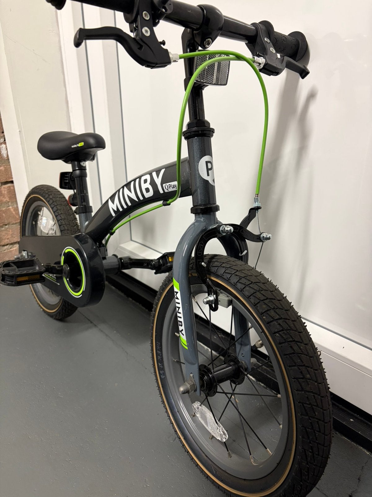 Miniby Qplay 3 in 1 kinderfiets, Ophalen, Zo goed als nieuw, Minder dan 16 inch, Zijwieltjes