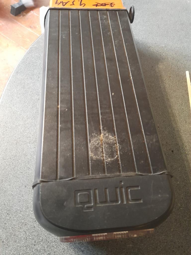 Qwic accu staat matig, Ophalen, U, Zo goed als nieuw, J
