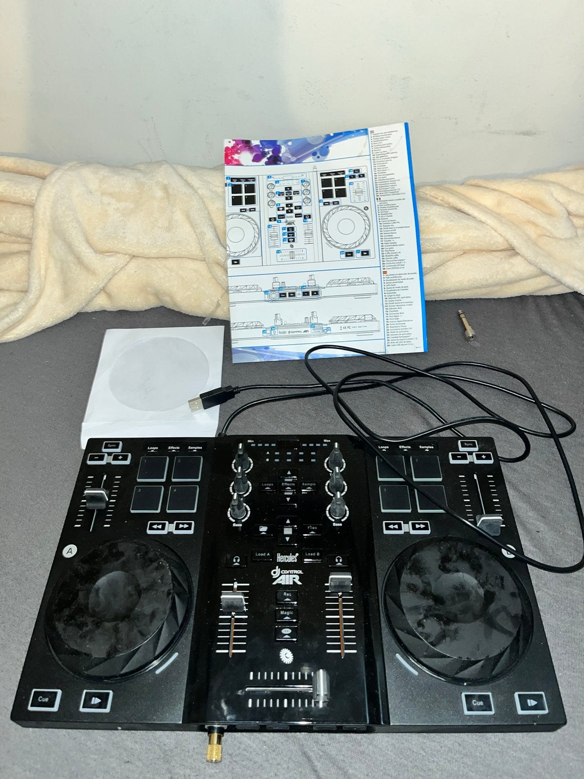 Foto 3 van Hercules DJControl Air DJ Controller