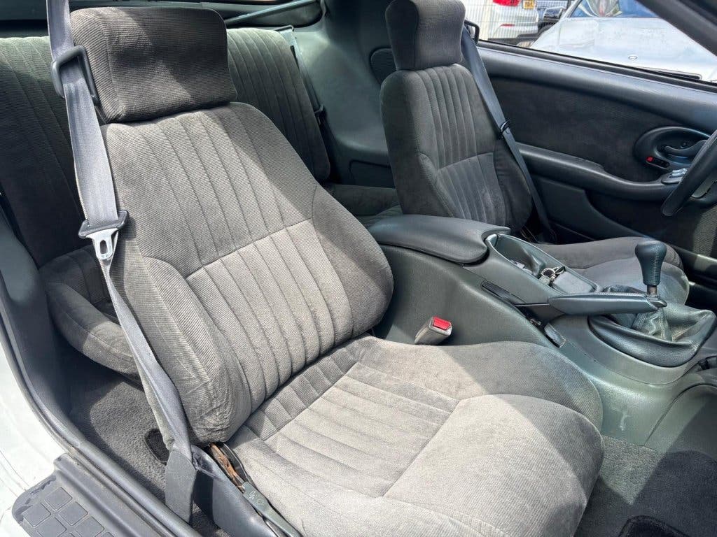 Pontiac Firebird 3.4 SE V6 Wit 1994 Handgeschakeld Apk 2028, foto 10