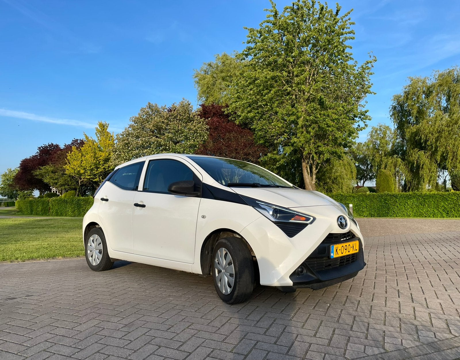 Toyota Aygo 1.0 VVT-i X-Fun 5DRS 72pk |Airco|Cruise|LED, Voorwielaandrijving, Stof, Euro 6, 4 stoelen