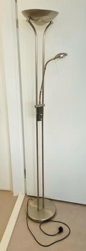 Moderne RVS vloerlamp met leeslamp (Massive), Huis en Inrichting, Ophalen, Gebruikt, Metaal, 150 tot 200 cm
