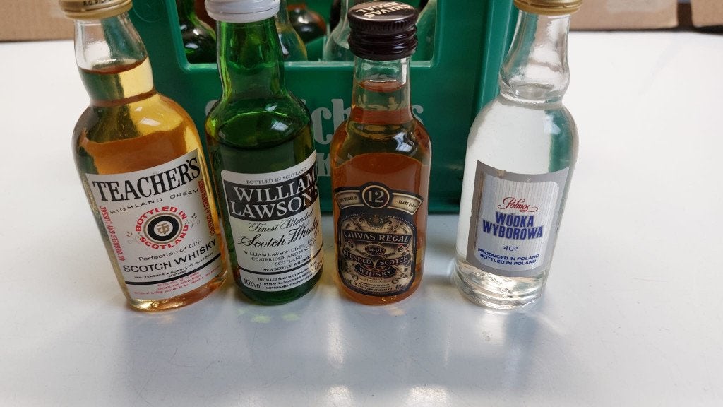 verzameling miniatuur drankflesjes dranken, Verzamelen, Ophalen of Verzenden