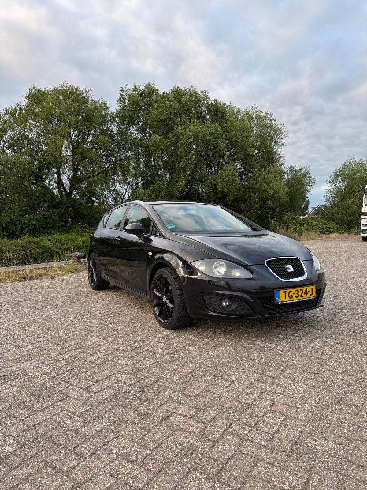 Seat Leon 1.2 TSI, Voorwielaandrijving, 4 cilinders, Leon, Zwart