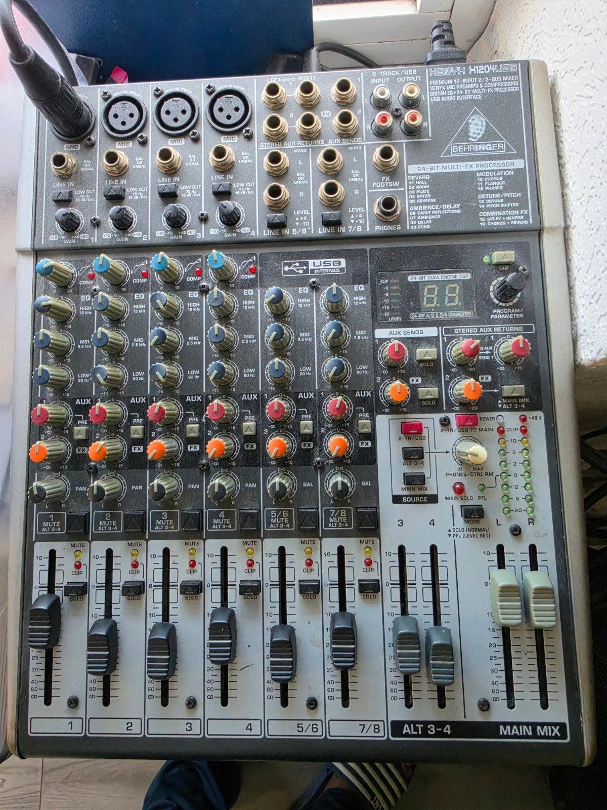 Behringer Xenyx X1204USB Mengpaneel - Zo goed als nieuw, Ophalen, Zo goed als nieuw, 10 tot 20 kanalen, Microfooningang