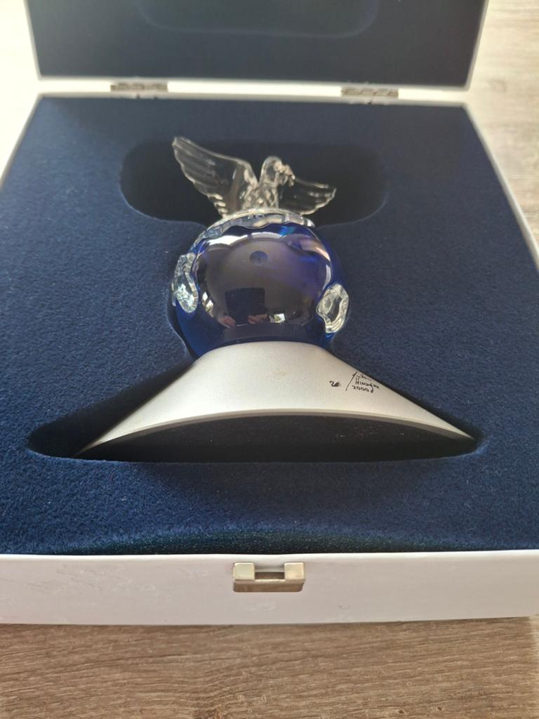 Crystal planet, Ophalen of Verzenden, Gebruikt, Figuurtje