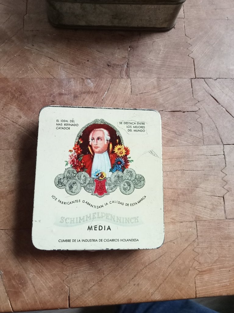 oud sigaren blikje schimmelpenninck  met sigarenbandjes erin, Ophalen of Verzenden, Gebruikt, Tabaksdoos of Verpakking
