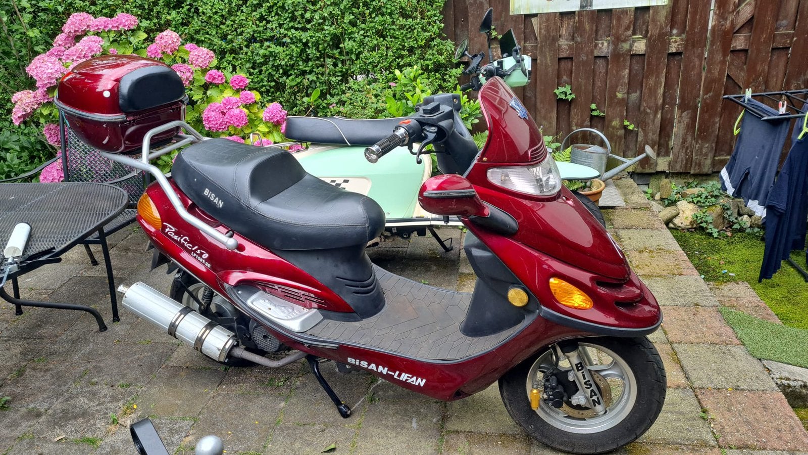 Bisan pasific 150cc motor scooter 4 tact met navigatiesyste, Ophalen of Verzenden, Zo goed als nieuw, Benzine