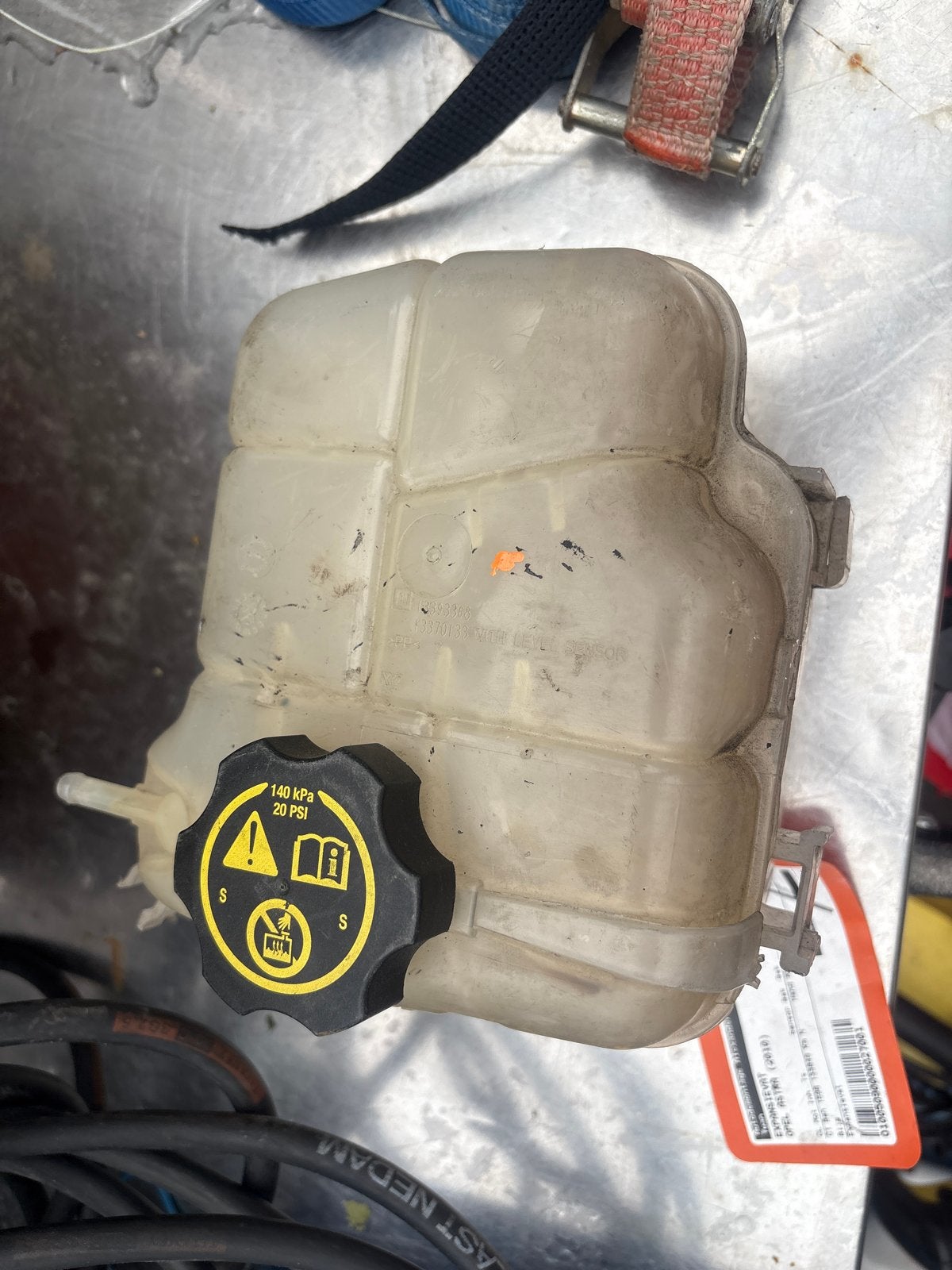 Expansievat Opel Astra (2010) - Gebruikt, Ophalen of Verzenden, Gebruikt, Opel