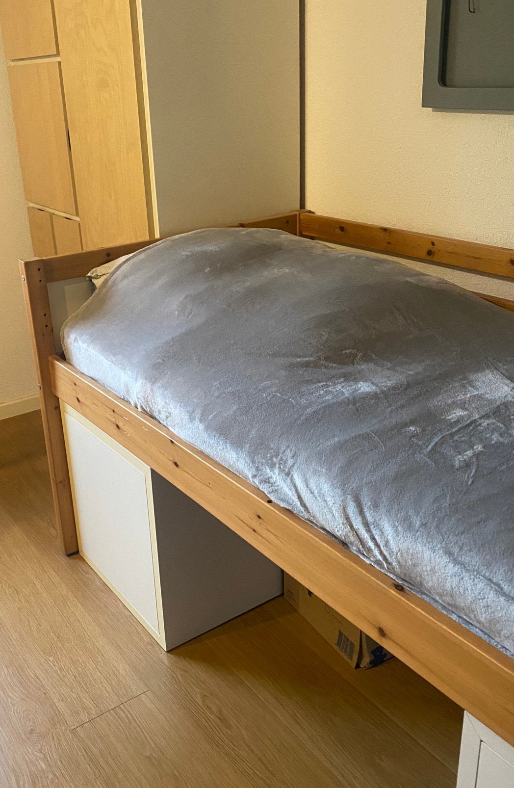 Tienerbed half hoog slaper, Huis en Inrichting, Slaapkamer | Complete slaapkamers, Ophalen, Zo goed als nieuw, Eenpersoons