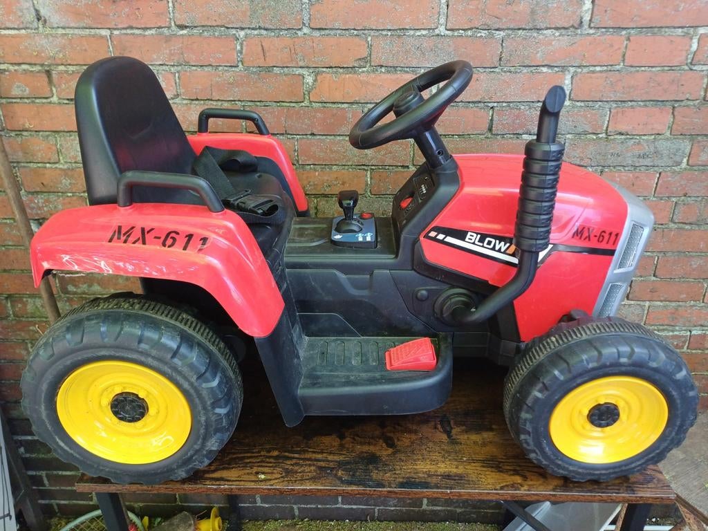 Elektrische kinder tractor met afstandsbediening - Werkt pri, Kinderen en Baby's, Speelgoed | Buiten | Accuvoertuigen, Ophalen of Verzenden