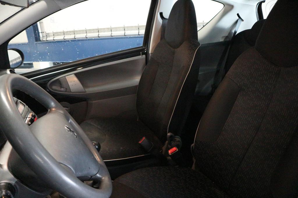 Peugeot 107 1.0-12V XS / AIRCO / NW APK / BUDGET DEAL ! ! !, Voorwielaandrijving, Euro 5, Gebruikt, 4 stoelen