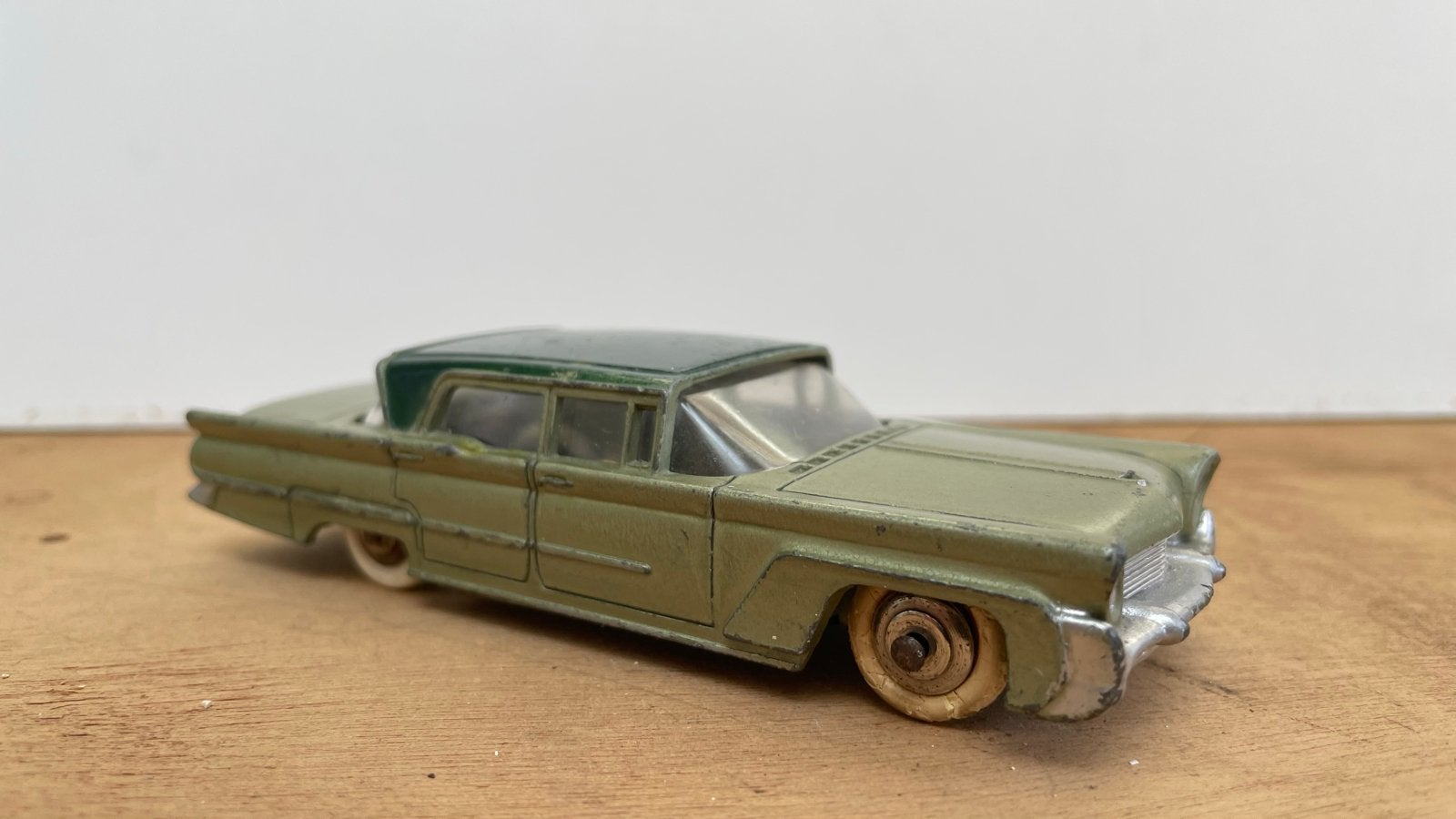 Dinky Toys Lincoln Premiere 1957 - Vintage Speelgoedauto, Ophalen of Verzenden