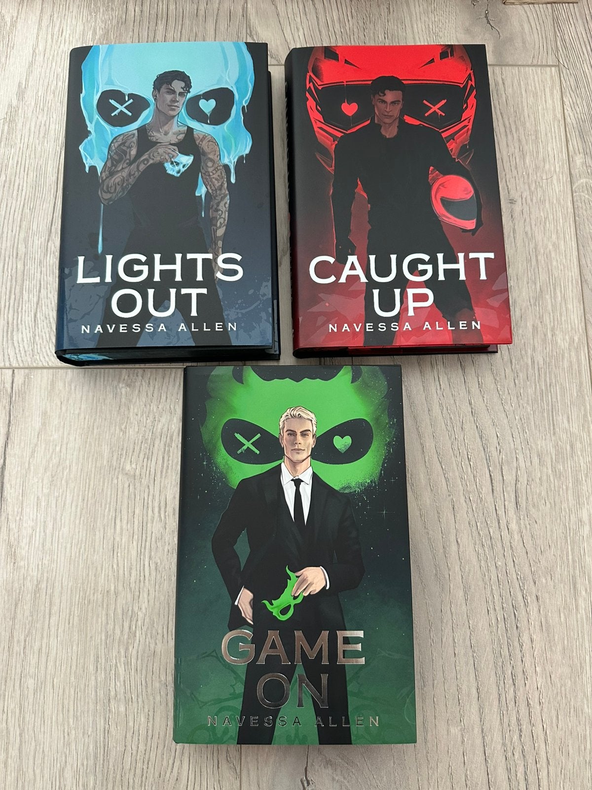 Into The Darkness – Lights Out/Caught Up/Game On – FairyLoot, Ophalen of Verzenden, Nieuw
