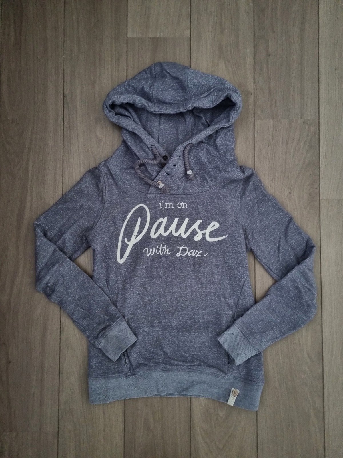 Daz sweater trui hoodie mt xs

Kijk voor meer dameskleding b, Ophalen of Verzenden, Zo goed als nieuw, Maat 34 (XS) of kleiner