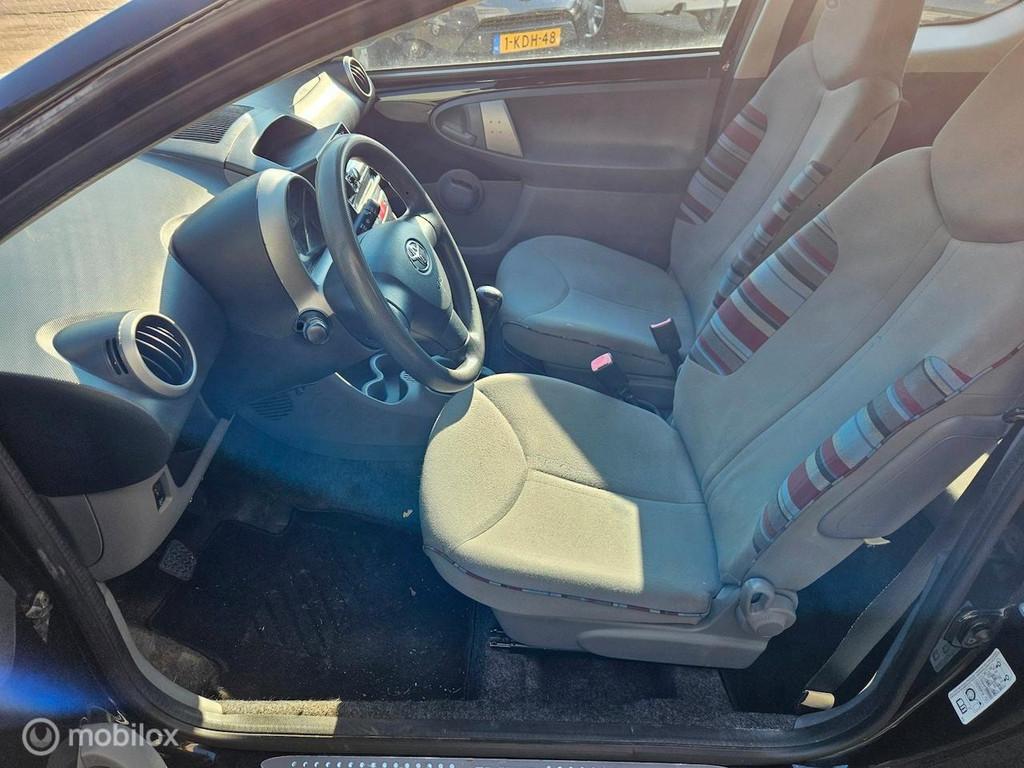 Toyota Aygo 1.0-12V + AIRCO, Voorwielaandrijving, Gebruikt, Origineel Nederlands, Bedrijf