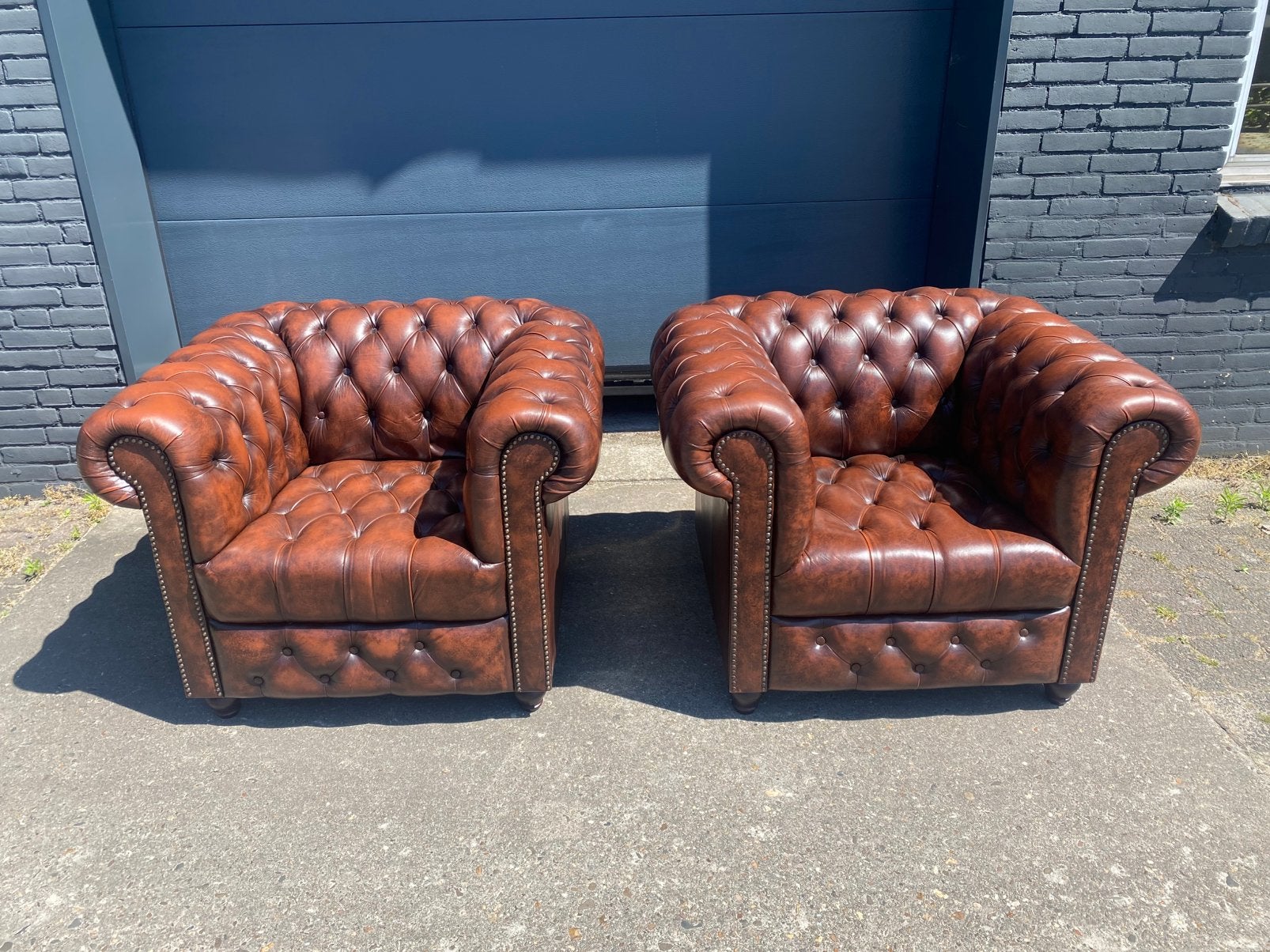 Twee prachtige Chesterfield club fauteuils Tabaco bruin, Ophalen, Zo goed als nieuw, 75 tot 100 cm