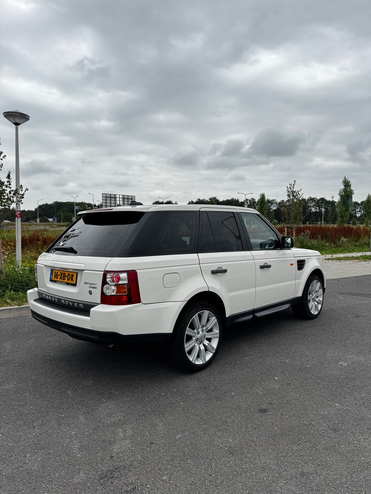 Range Rover Sport TDV6 HSE | BTW-auto | Dealer onderhouden, Auto's, Automaat, 2430 kg, 313 €/maand, Zwart