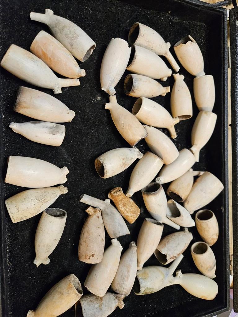 Kliepijpen ,pijpenkoppen bodemvondsten Nederland  39 stuks, Ophalen of Verzenden