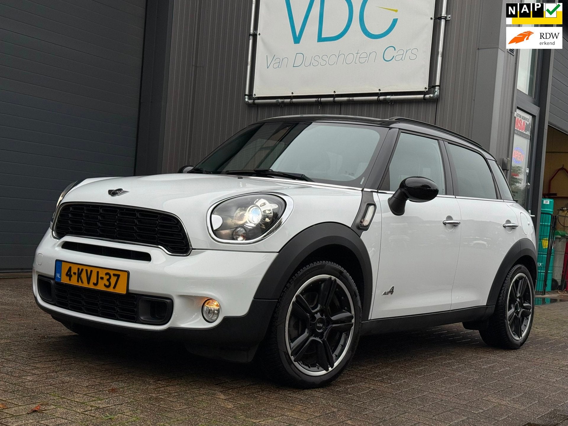 Mini Countryman 1.6 Cooper S ALL4 Chili | Automaat | 184 PK, Auto's, Euro 5, 1380 kg, Gebruikt, Zwart