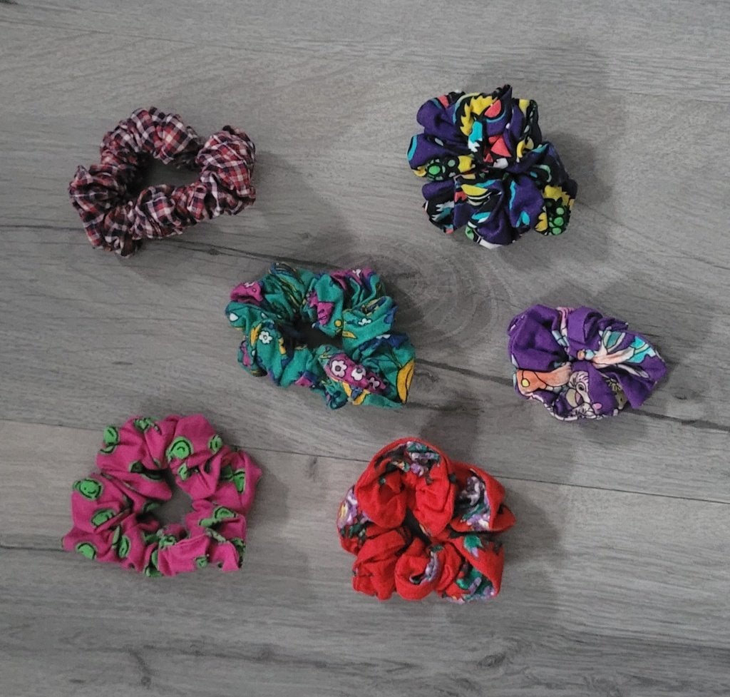 Haarstrikken strikken haarelastieken elastieken haar haren, Kinderen en Baby's, Kindermode-accessoires, Ophalen of Verzenden, Zo goed als nieuw