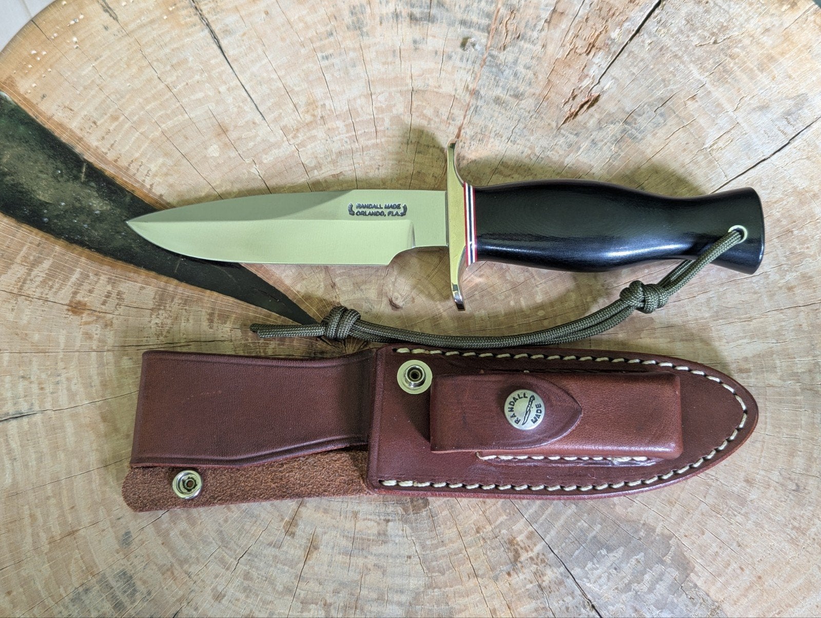 Randall combat companion met lederen schede., Verzamelen, Ophalen of Verzenden, Landmacht, Nederland, Mes of Dolk