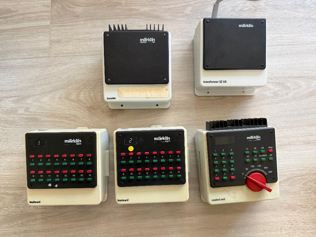 Märklin digitale 'units', Hobby en Vrije tijd, Modeltreinen | H0, Gebruikt, Ophalen of Verzenden, Märklin, Transformator of Voeding