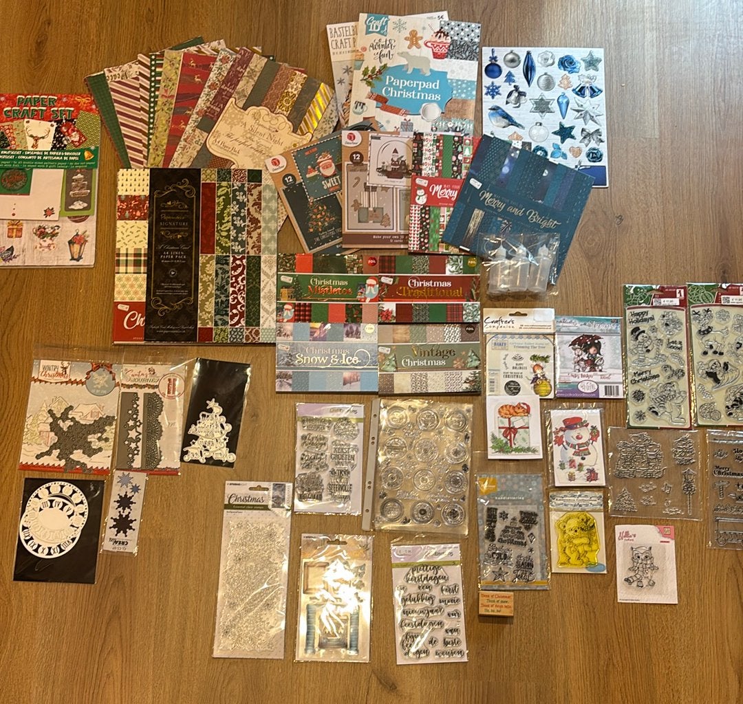Kerst papier stansen en stempels, Hobby en Vrije tijd, Ophalen of Verzenden, Zo goed als nieuw
