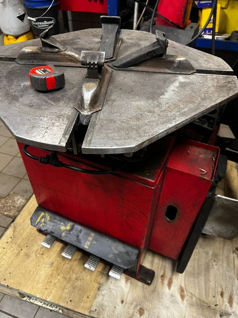 bandenwisselmachine / wiel balanceer machine, Ophalen, Gebruikt