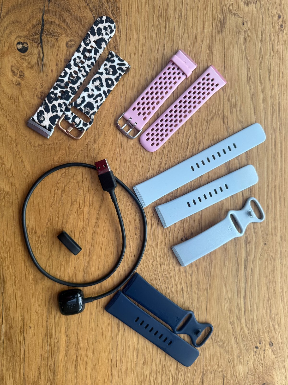 Fitbit Senss 2 - bandjes en laadkabel, Ophalen of Verzenden, Zo goed als nieuw, Zwart, Android
