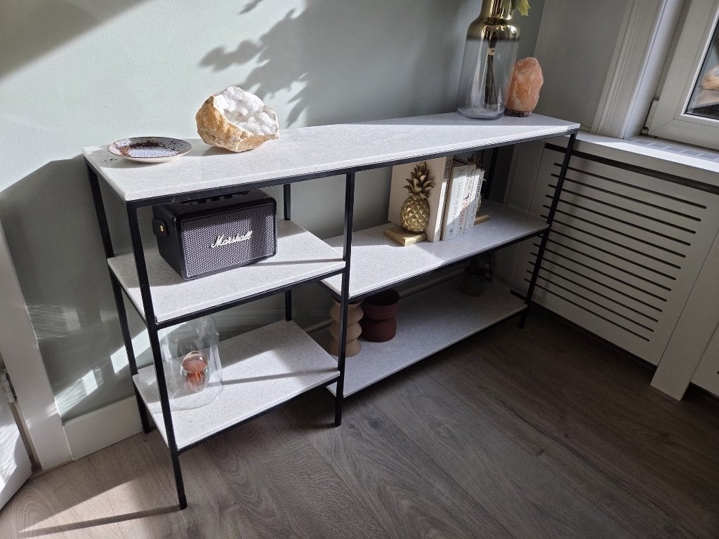 Marmeren side table / dressoir / wandkast, Ophalen, Modern, Industrieel, Zo goed als nieuw, 150 tot 200 cm