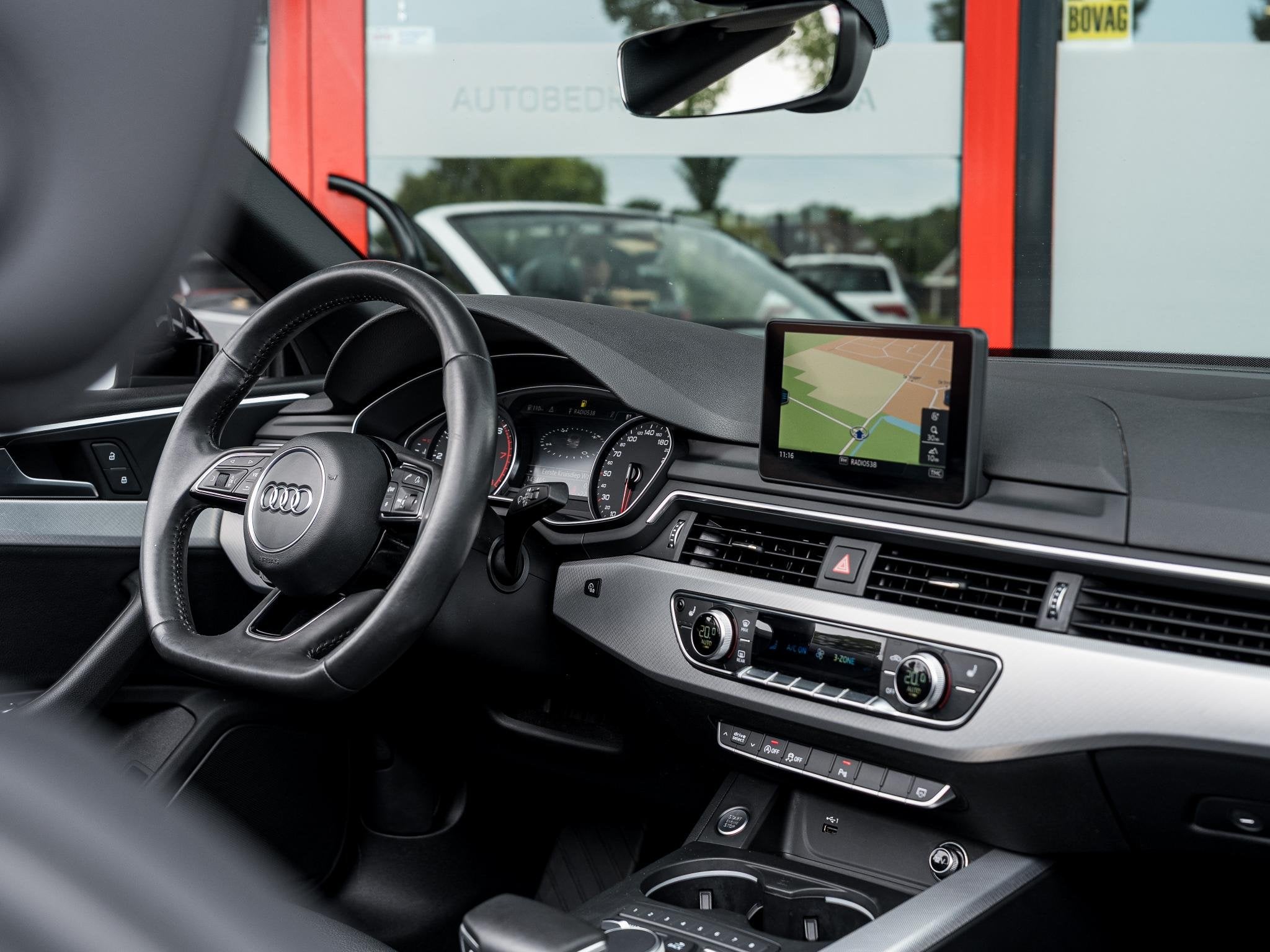 Audi A5 Cabriolet 2.0 TFSI MHEV Sport Pro S-Line 190PK | Nav, Auto's, 12 maanden, Gebruikt, 4 stoelen, Zwart
