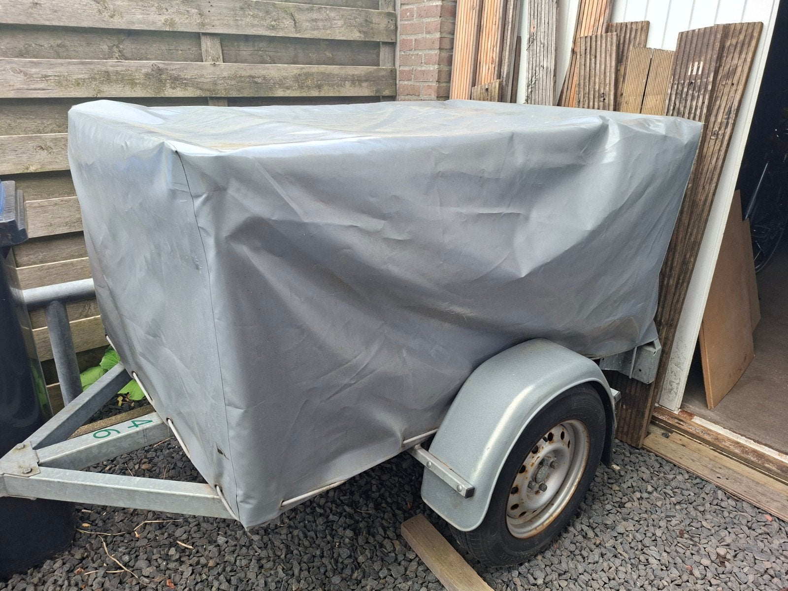 Aanhangwagen met fietsendrager (Thule), Ophalen, Gebruikt