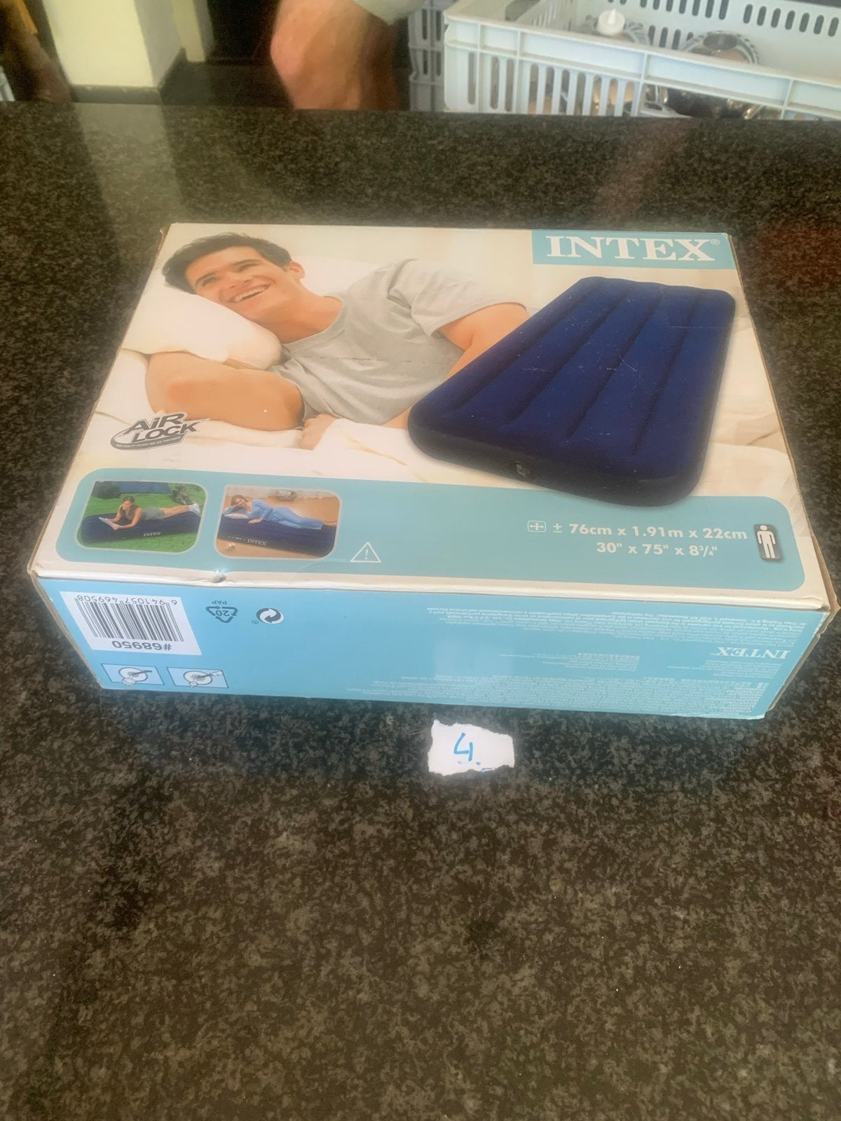 Intex Luchtbed 1-persoons - Ideaal voor logees of kamperen, Ophalen of Verzenden, Nieuw, 1-persoons