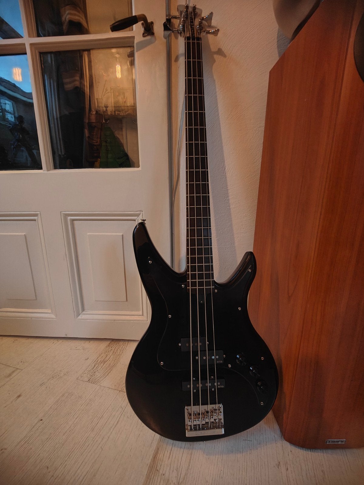 Zeldzaam: Hartke (Vaccaro) alu neck bass, Muziek en Instrumenten, Ophalen, Gebruikt, Elektrisch