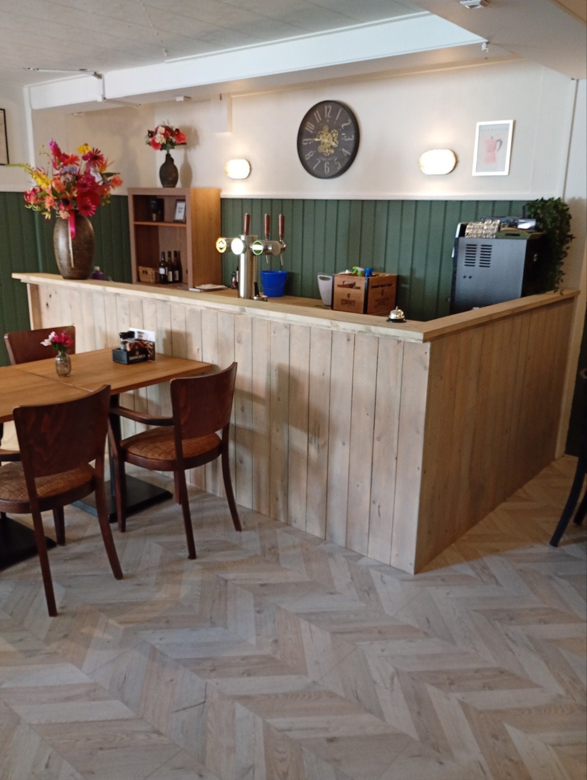 Steigerhouten bar, 1 jaar oud, 3m x 2m, per eind sept., Zakelijke goederen, Ophalen