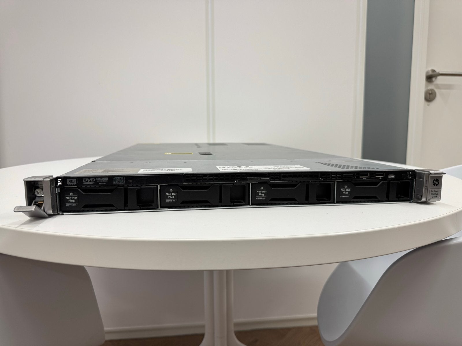 HP ProLiant DL320e Gen8 Server - Compacte Rack Server, Ophalen of Verzenden, Gebruikt, 2 tot 3 Ghz, Hot swappable onderdelen