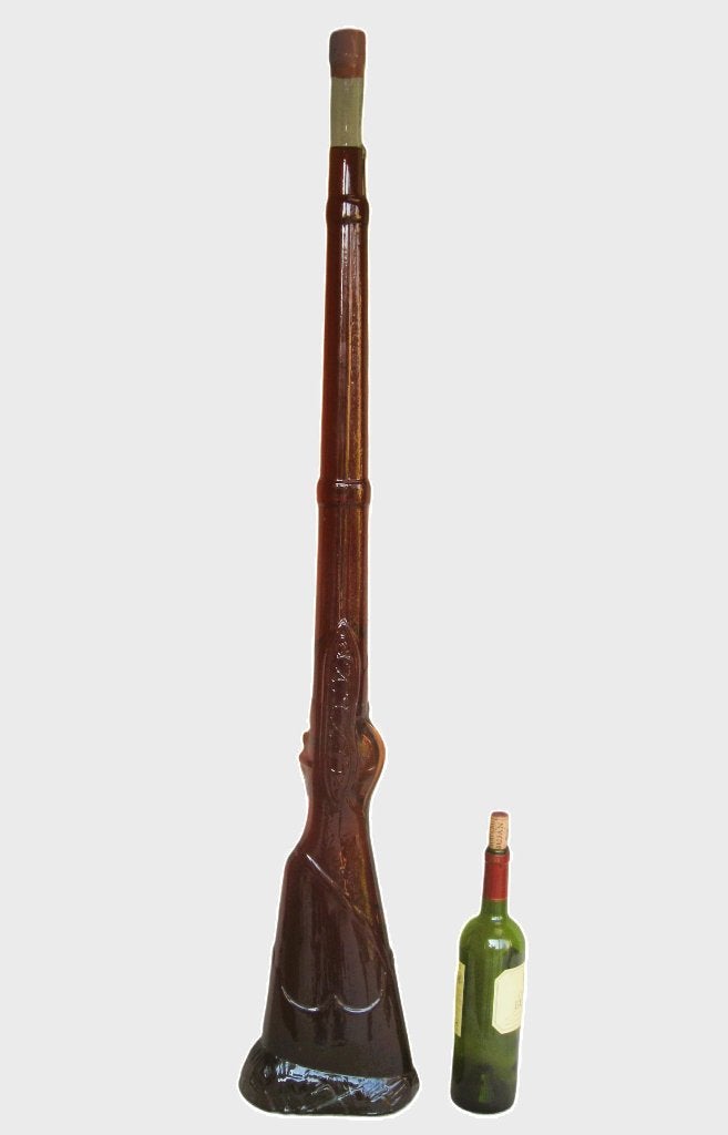 geweer VIJF liter wijnfles met chianti gevuld., Ophalen, Zo goed als nieuw, Overige gebieden, Overige typen