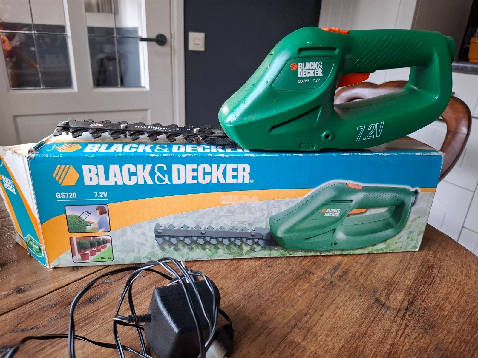 Black & Decker Handzame Snoeimachine GS720 7.2V, Ophalen of Verzenden, Gebruikt, Accu, Black & Decker