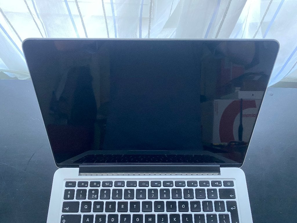 Foto 7 van Macbook Pro 2015 13" I5/16Gb/500 SSD.