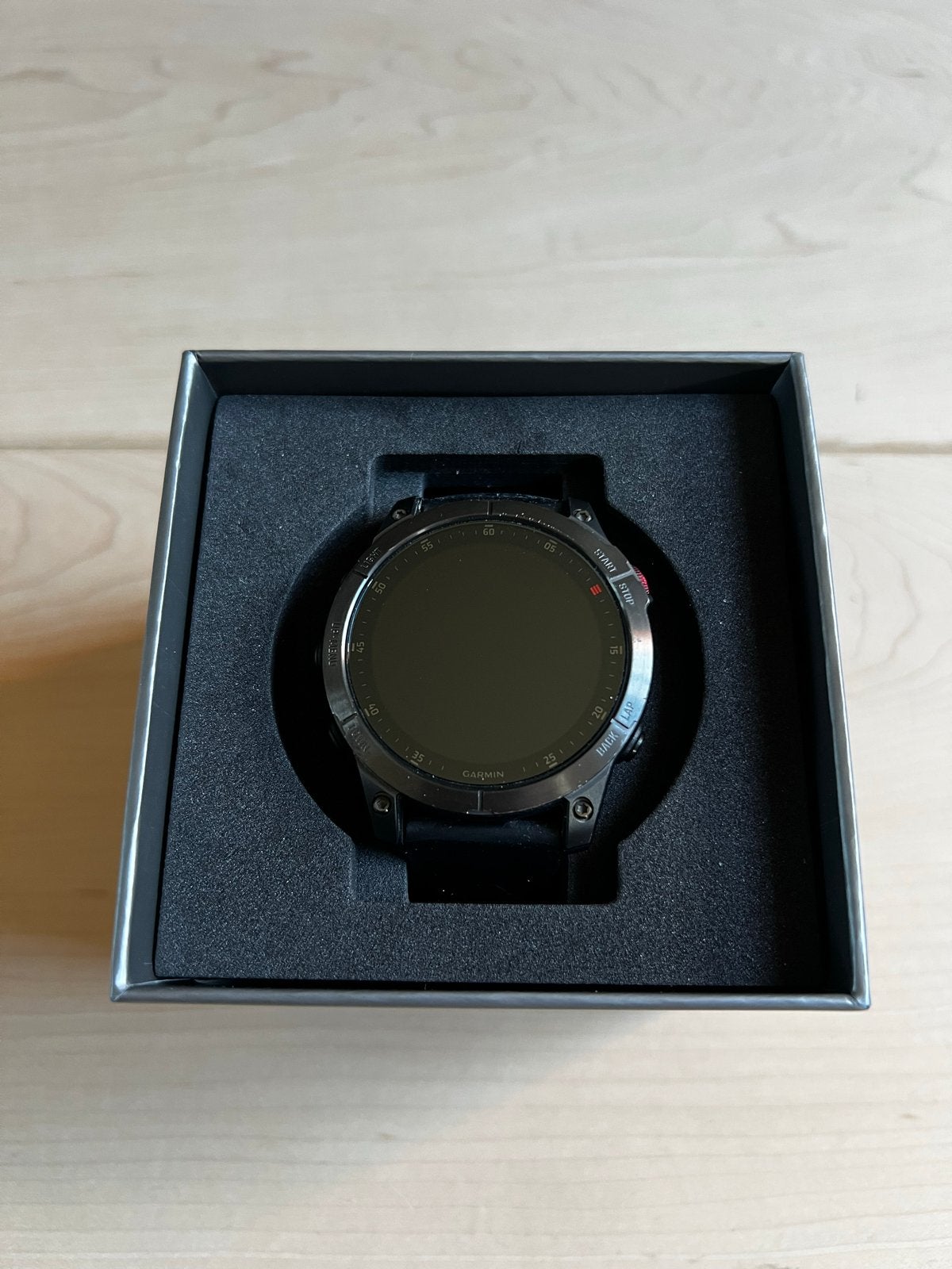 Foto 3 van Garmin Epix Gen 2 Sapphire Premium Smartwatch Zwart