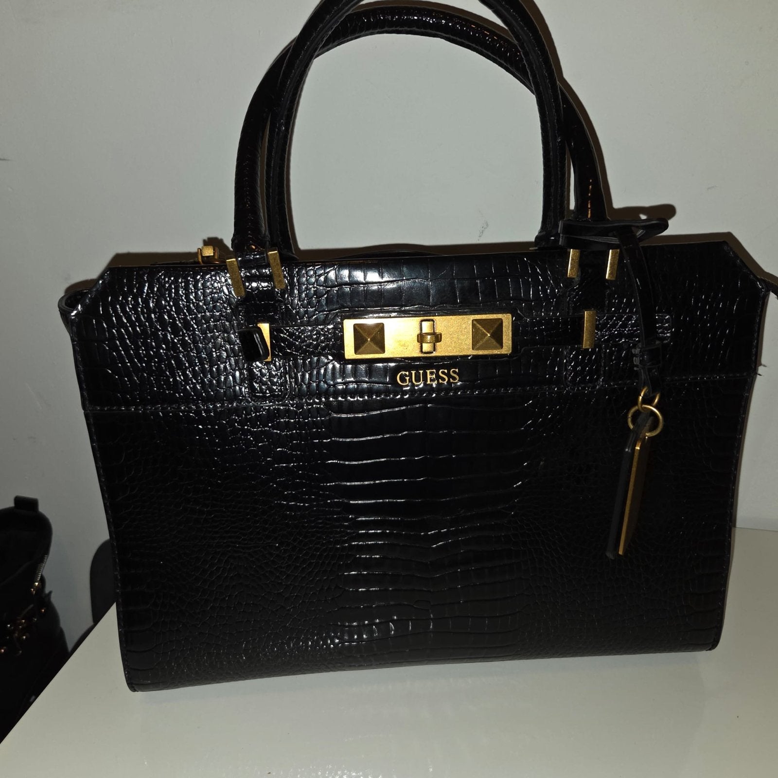 Guess Raffie Handtas Zwart -  nieuw, Ophalen of Verzenden, Nieuw, Zwart, Handtas