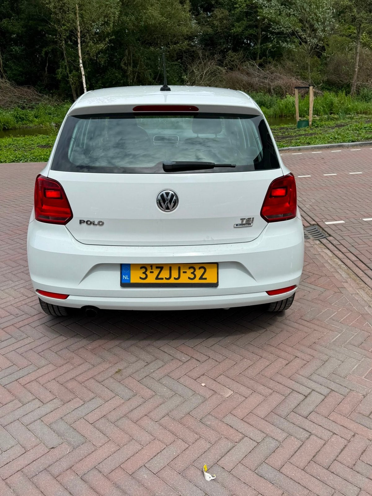 Volkswagen Polo 1.2 TSI 66KW 2015 Wit, 40 €/maand, 4 cilinders, Wit, Origineel Nederlands
