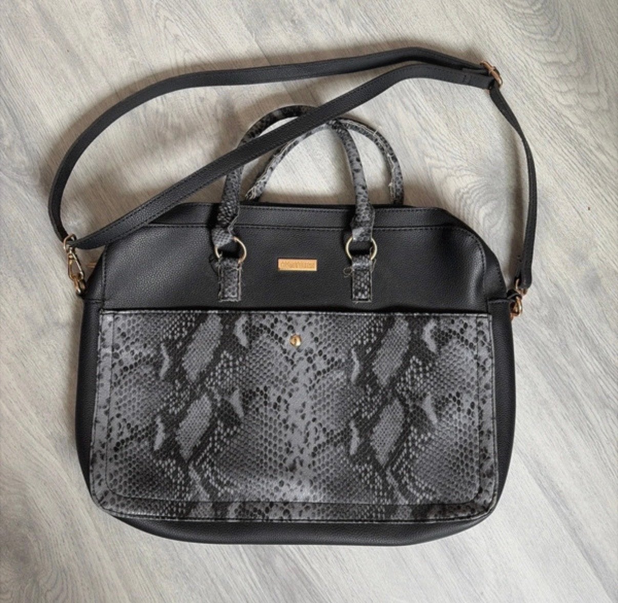 Cosmopolitan aktetas laptoptas  met slangenprint, Sieraden, Tassen en Uiterlijk, Tassen | Damestassen, Ophalen of Verzenden, Zo goed als nieuw